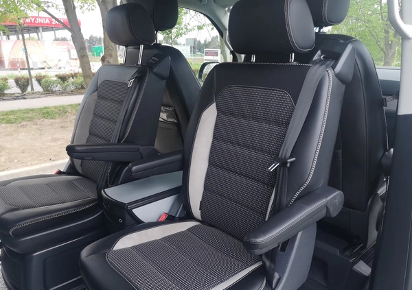 Volkswagen Multivan cena 189000 przebieg: 105000, rok produkcji 2018 z Wrocław małe 79